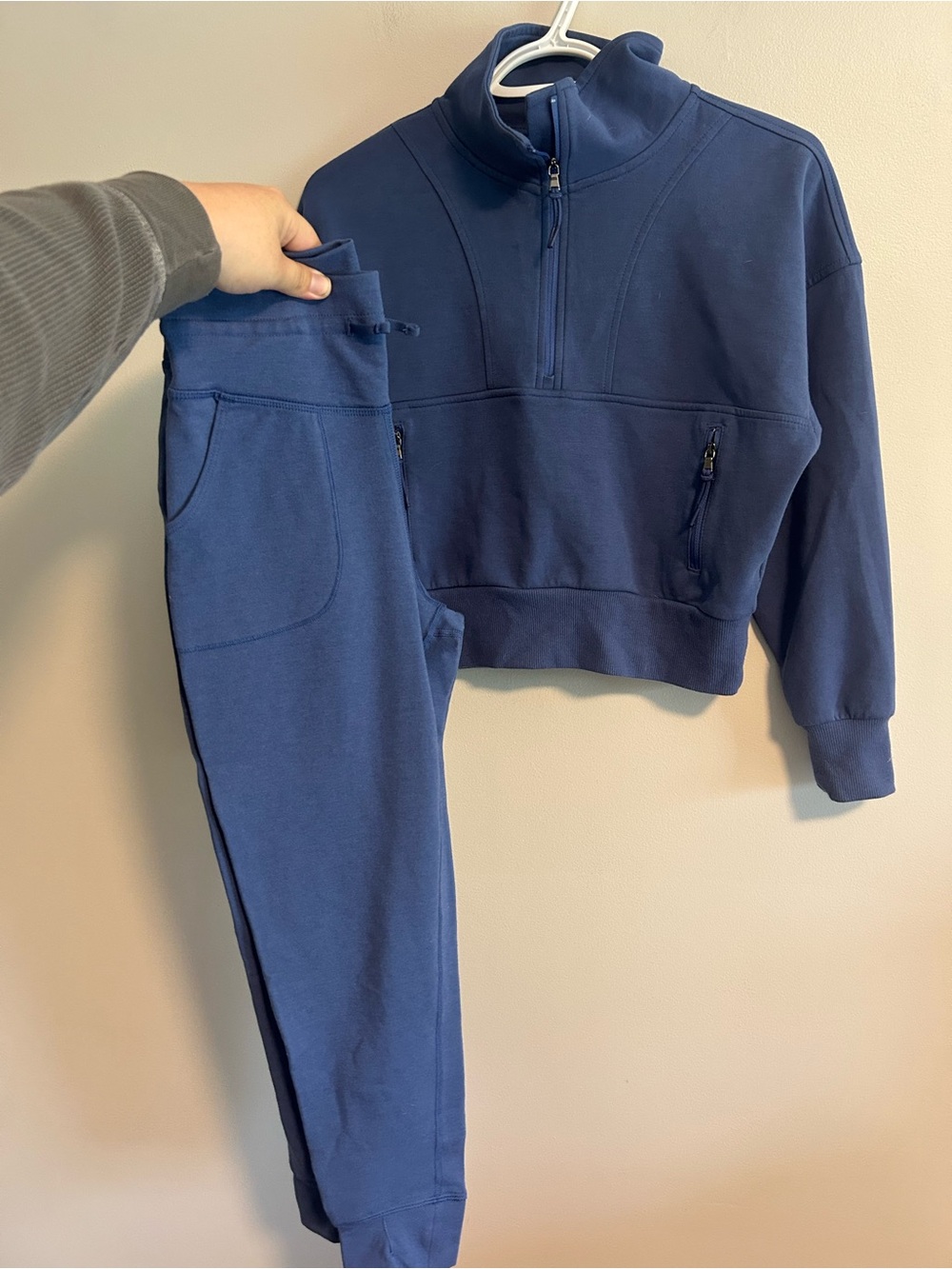 Old navy active girls 10/12  Blue Half-Zip Pullover sweater & Jogger pants Set